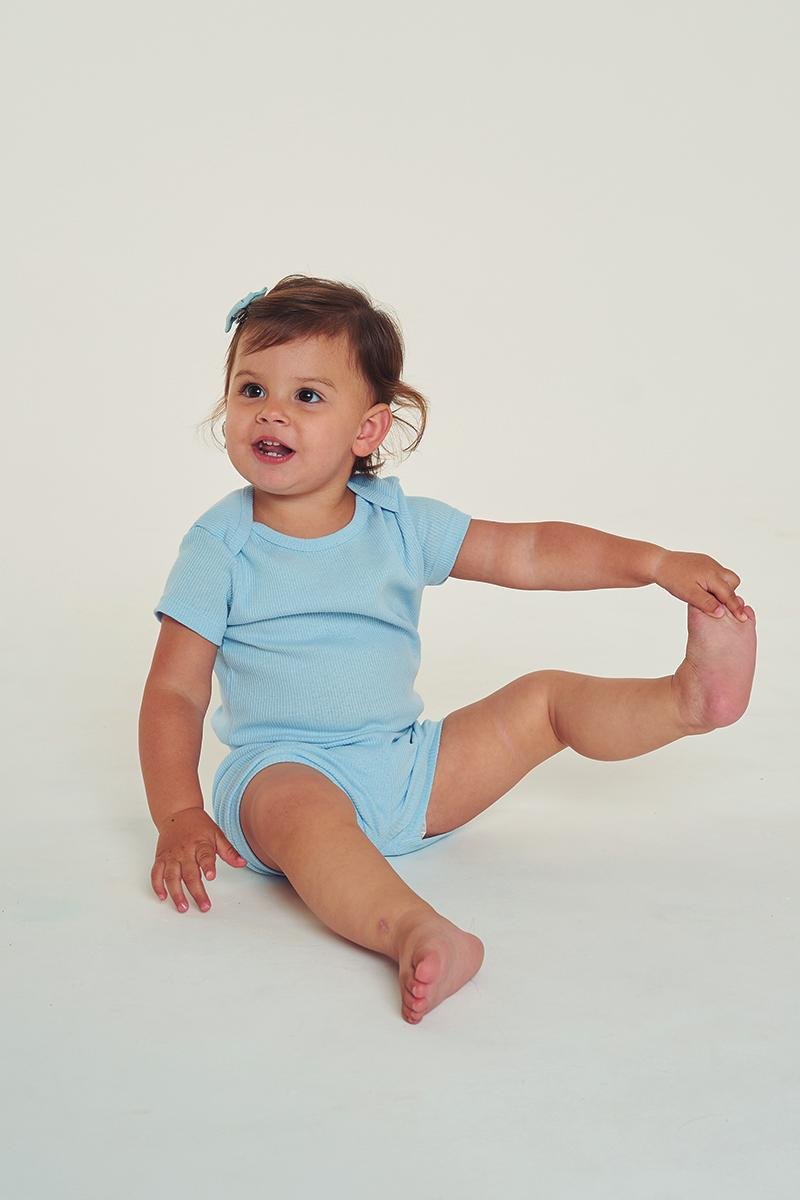 conjunto bboddie manga curta liso azul claro