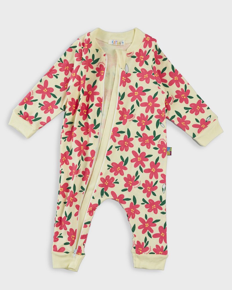 04 macacao longo bebe de malha suedine estampa flores amarelo claro