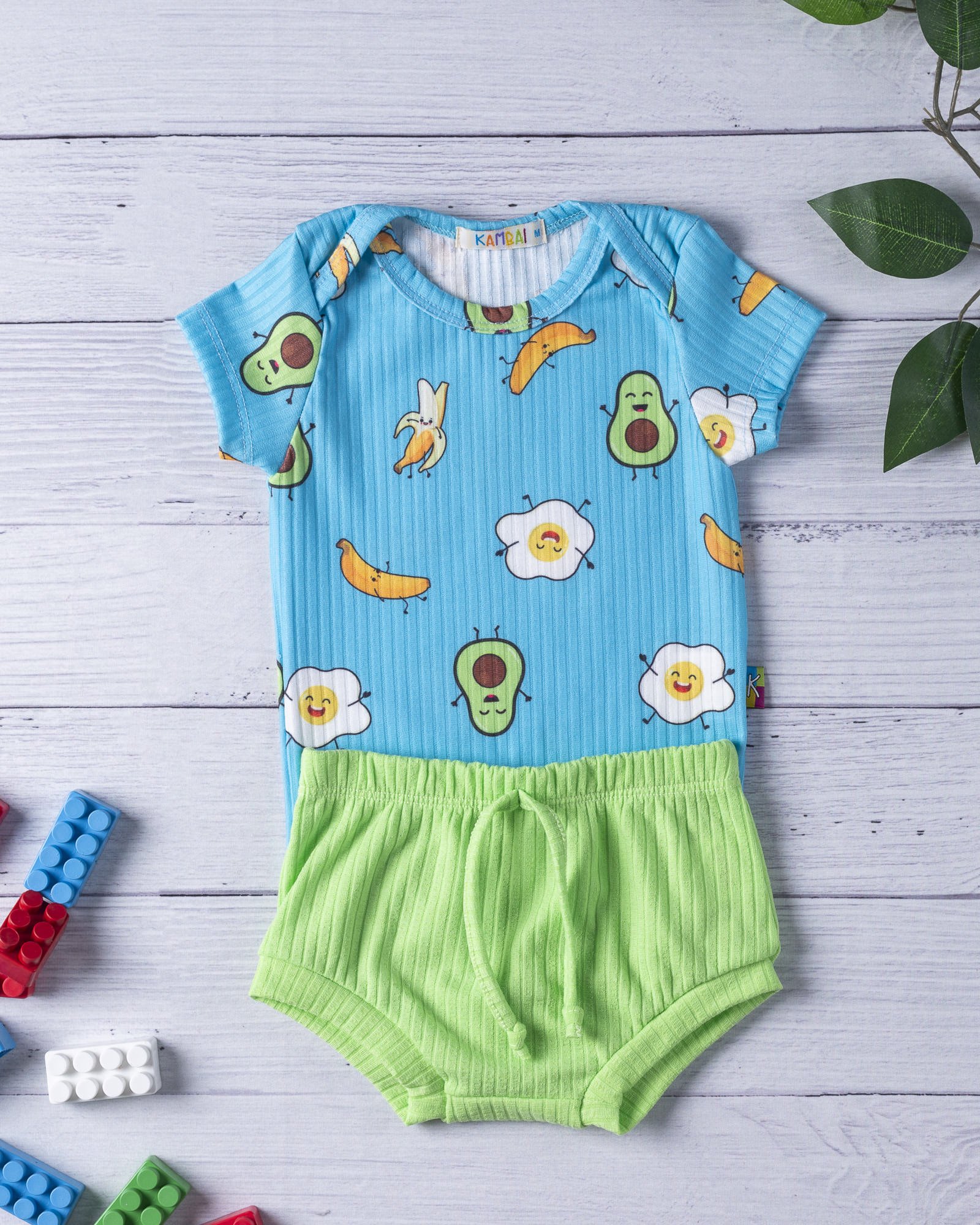 02 body bebe manga curta canelado estampa abacate breakfast