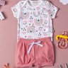 01 conjunto body estampado arco iris rosa e shorts