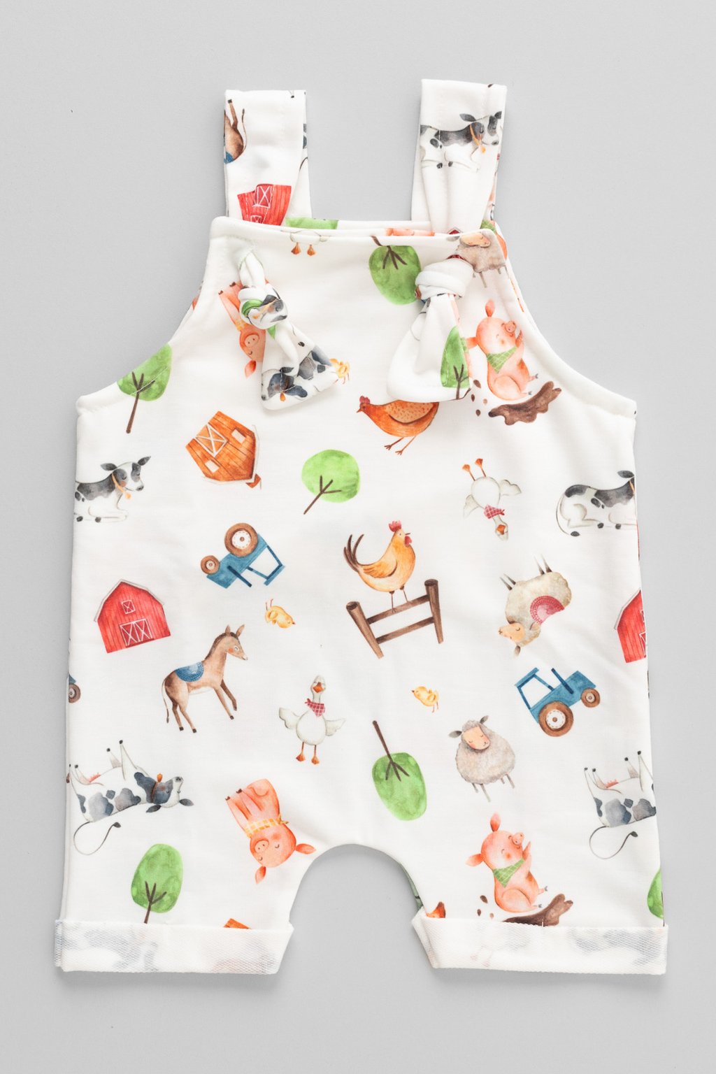 01 jardineira curta bebe fazendinha