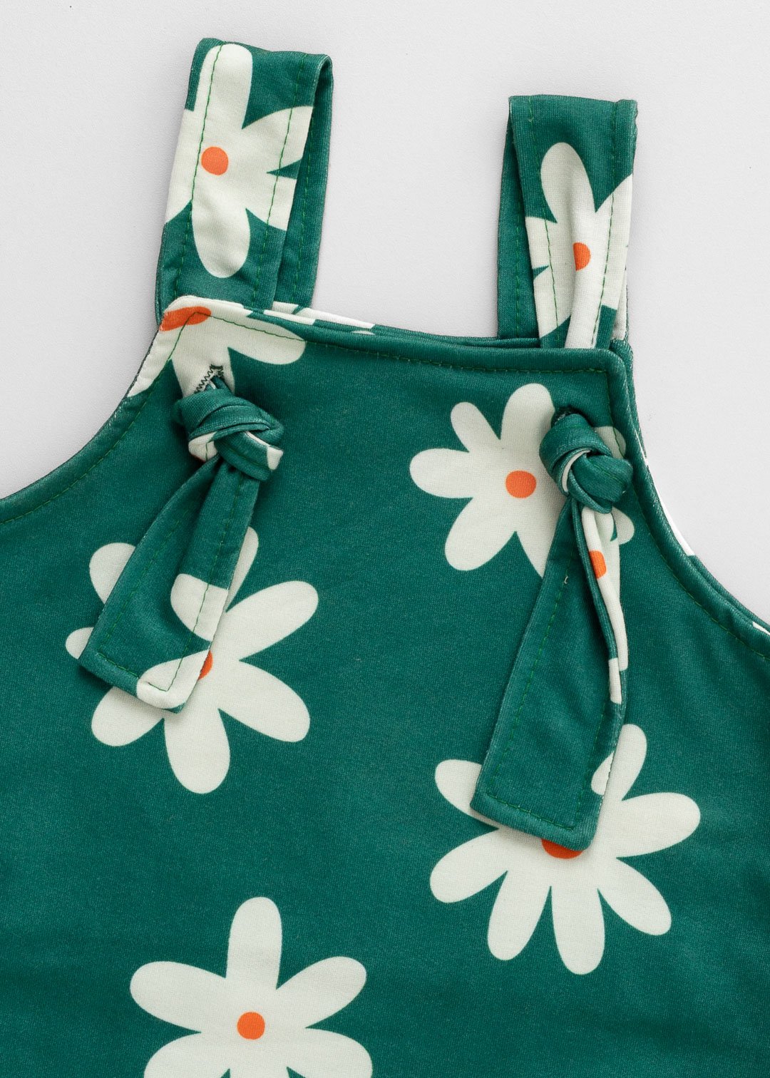 05 jardineira curta bebe margarida