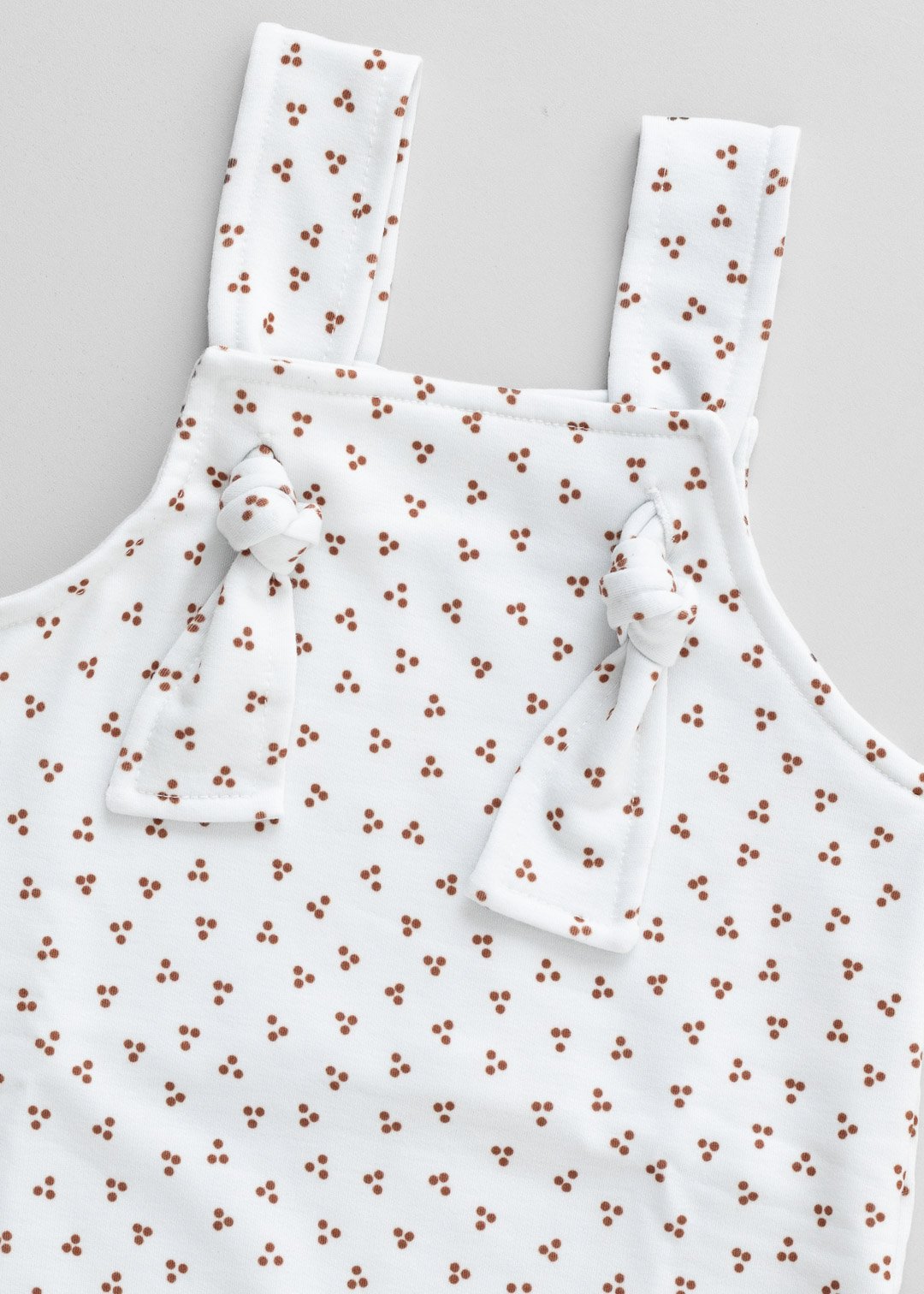 02 jardineira curta bebe minimalista avela