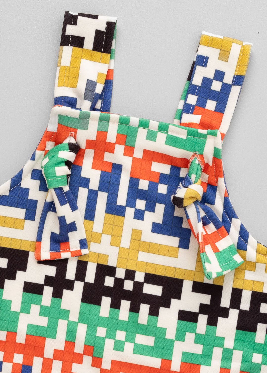 05 jardineira curta bebe tetrix retro