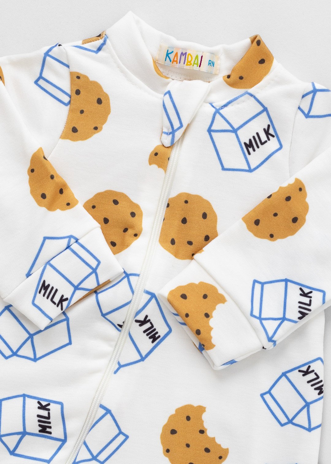 02 macacao longo bebe de molecotton cookies