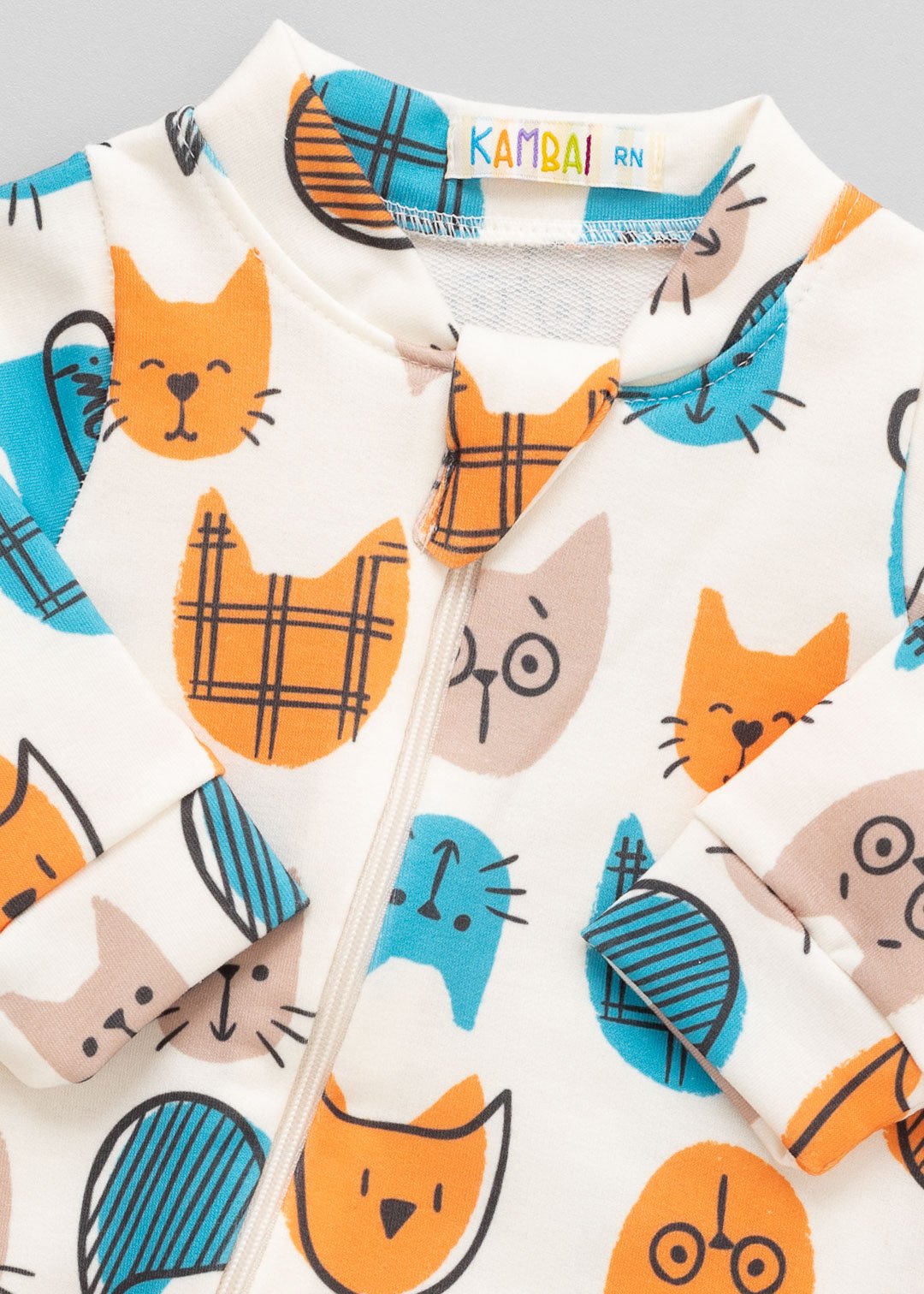 02 macacao longo bebe de molecotton gatos