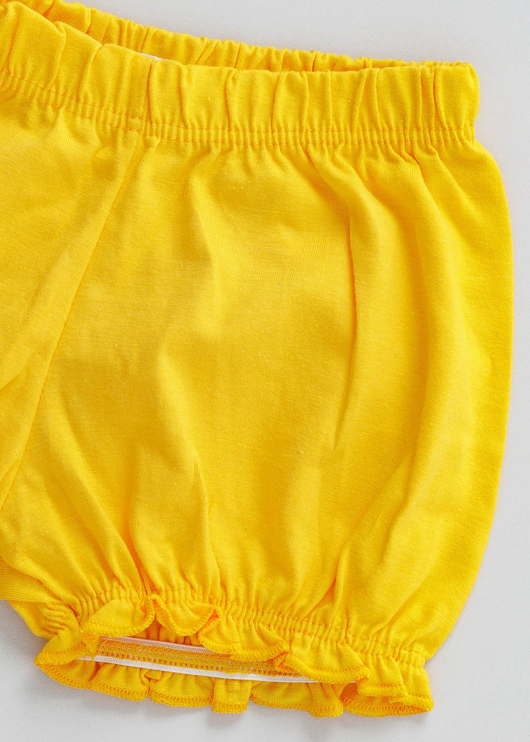 09 shorts bebe frufru