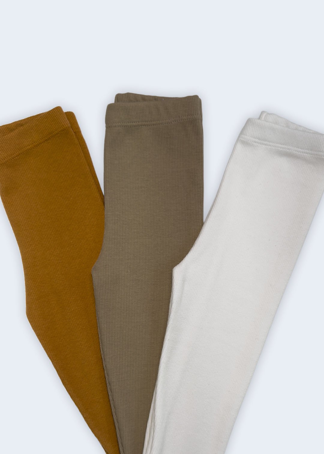 Cal&ccedil;as de beb&ecirc; 100% algod&atilde;o nas cores telha, capuccino e off white