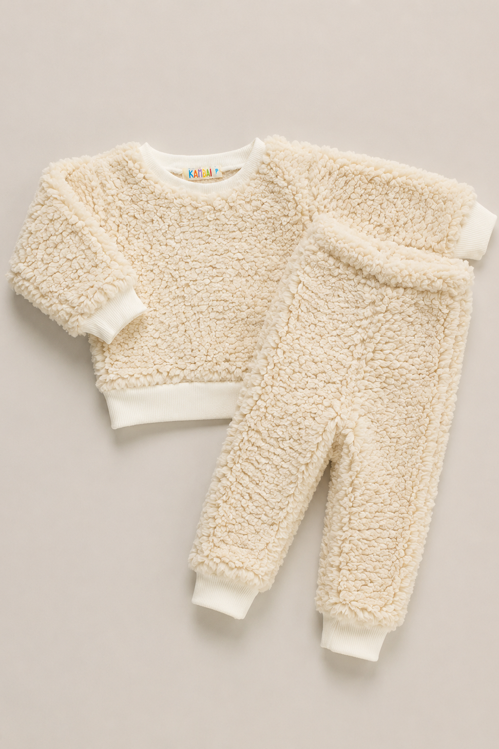 Conjunto Blusa e Calça de Pelo Sherpa Off White